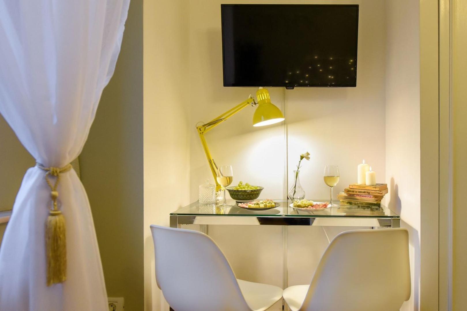 Cozy Studio Overlooking The Old Town بوخارست المظهر الخارجي الصورة