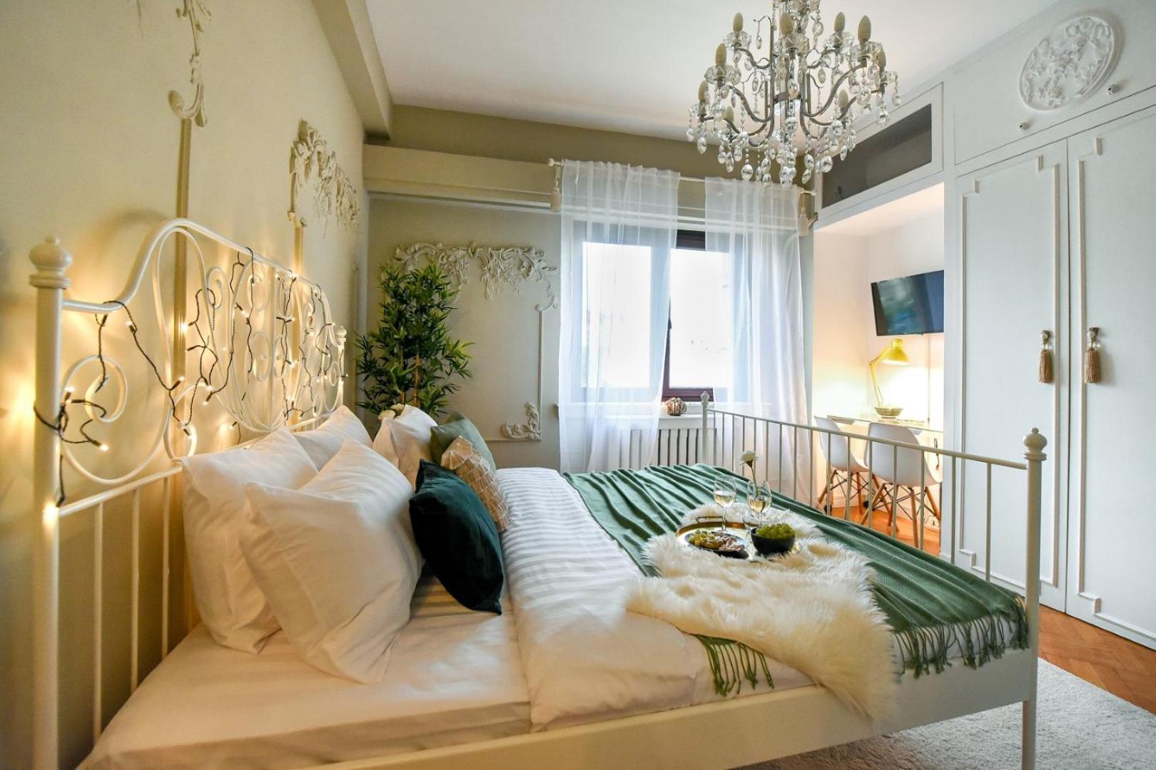 Cozy Studio Overlooking The Old Town بوخارست المظهر الخارجي الصورة